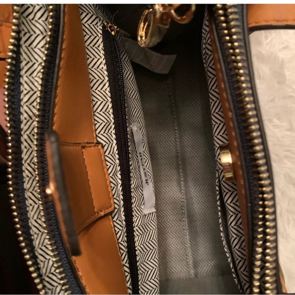 NAVY AND WHITE SATCHEL - Picture 3 of 4